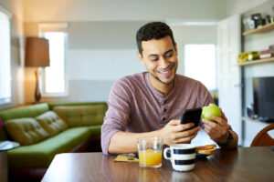 The Impact of Cell Phone Financing on Your Credit: Exploring Options and Building Strategies